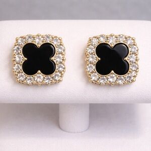 Crystal clover studs earrings